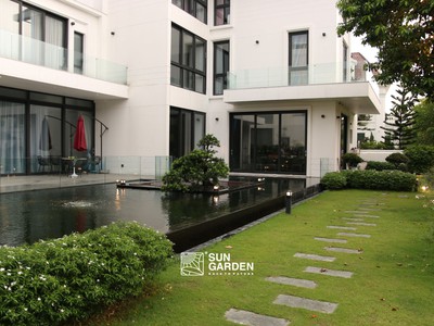 Ý tưởng mẫu sân vườn nhỏ đẹp với tiểu cảnh và lối đi tự nhiên 0