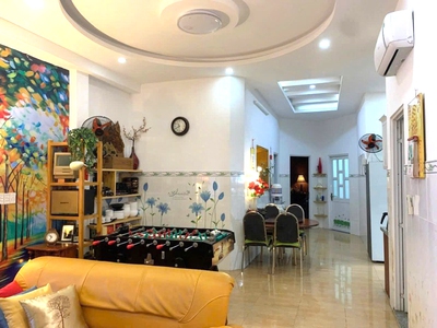 Bán biệt thự sân vườn mini   193m  hẻm xe hơi  gần chợ hiệp bình và gigamall   giá tốt 8.9 tỷ 0