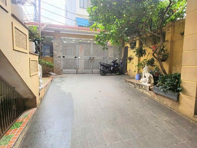 Bán nhà ngọc thuỵ, 110m x 5 tầng, mặt tiền 6.5m, gara, ôtô tránh 2