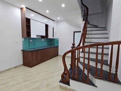 Bán nhà kẻ vẽ 37m2, dân xây 5 tầng, ô tô đỗ cửa, 6,8 tỷ có thương lượng 0