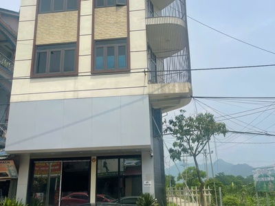 Chính chủ cần bán nhà 3 tầng 1 tum   full thổ cư   lô góc 2 mặt tiền đường nhựa, thôn 5 yên bình, 0
