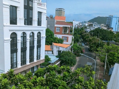 Bán toà nhà văn phòng 2 mặt tiền trung tâm đường phan chu trinh . phường 2 . vũng tàu 1