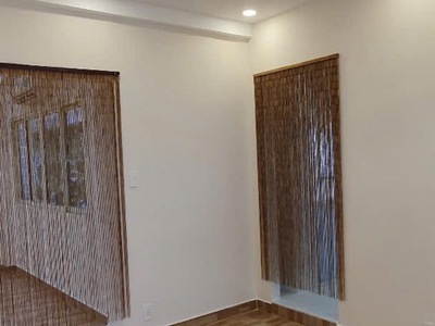 Bán căn hộ chung cư  p.2 q.5 - 74m2 có 3 pn có sổ có thang chỉ 4ty7 1