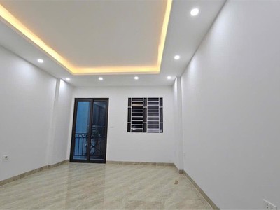 Bán nhà kẻ vẽ 37m2, dân xây 5 tầng, ô tô đỗ cửa, 6,8 tỷ có thương lượng 2