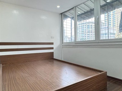 Tập thể cực đẹp nguyễn chí thanh 75m, 3pn full nội thất, hơn 5 tỷ 2