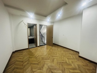 Bán nhà hoàng tăng bí 37m2, dân xây 5 tầng, ô tô đỗ cửa chỉ 6 tỷ hơn 2