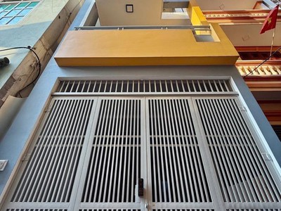 Bán nhà hoàng tăng bí 37m2, dân xây 5 tầng, ô tô đỗ cửa chỉ 6 tỷ hơn 4
