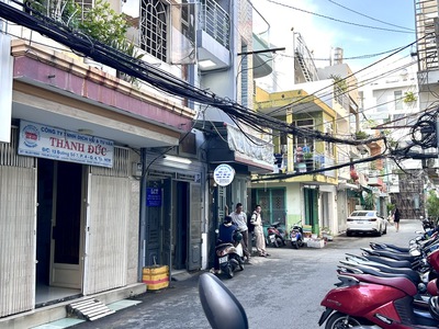 Chính chủ cần bán căn mặt tiền đường số xe hơi đổ cửa-thông ra vĩnh hội- khánh hội- hoàng diệu. 4