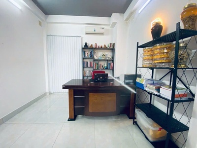 Nhà bán ngay trung tâm quận- cách vài bước ra mặt tiền tôn thất thuyêt- khu dân cư hiện hữu- thông 0