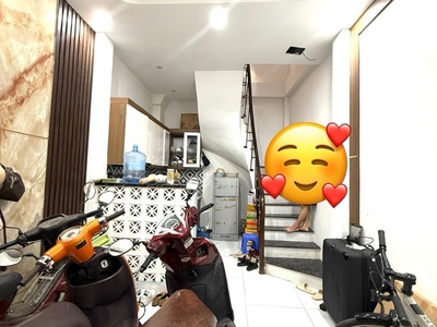 Võng thị 25m x5 tầng-6 tỷ-ngõ thông,ba gác đỗ cửa,5p ra hồ tây 1