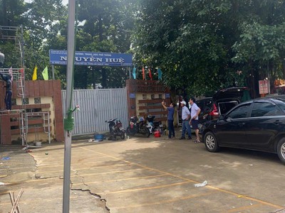 Bán nhà quận 9 - 50m ra nguyễn văn tăng - 10p ra ngã tư thủ đức mặt tiền hẻm 1 trục oto né nhau 4