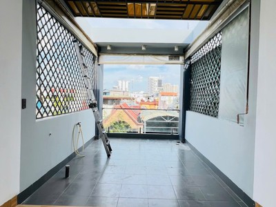 Bán nhà HXH CMT8 Q3 - 3pn 3wc - 3 lầu 3