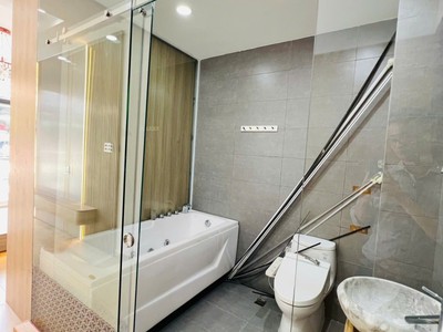 Bán nhà HXH CMT8 Q3 - 3pn 3wc - 3 lầu 0