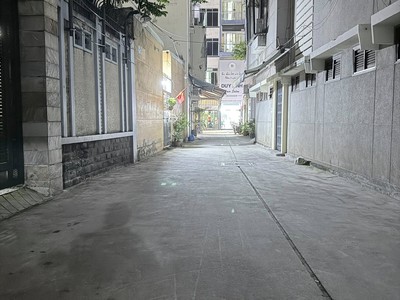 NHÀ HOT CỠ PHIM MƯA ĐỎ - ngay phố ẩm thực Bàn Cờ, 40m2, 3 tầng 4 phòng - 6 tỷ  phẩy nhẹ 1