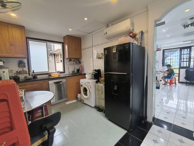 Bán chung cư cách mạng tháng 8, 54m2, ngay mặt tiền trương chinh, tân bình, chỉ hơn 2 tỷ 2