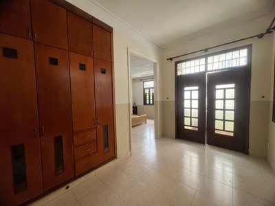 Nhà vuông 5 tầng hxt tránh 135m2   hà huy giáp quận 12 3