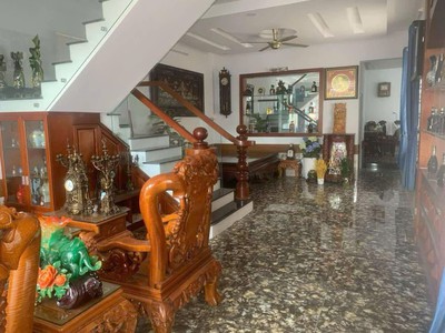 Nhà mặt tiền 2 tầng hxh tránh 189m2, vuông   tân thới hiệp 21 q12 1x 1
