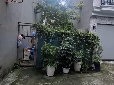 Bán đất ngõ 640 nguyễn văn cừ. 70m nở hậu oto tải vào đất. hơn 13 tỷ còn tl 1
