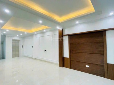 Cho thuê nhà riêng tại cầu giấy, 45 triệu, 55 m /1 tầng, nhà gồm 7 tầng cầu thang máy - thông sàn - 2