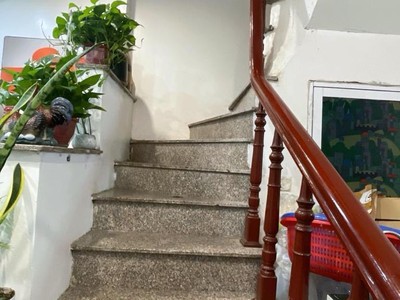 Chỉ 5,4 tỷ có ngay nhà gần phố âu cơ 33m , 5 tầng, cạnh hồ tây 4