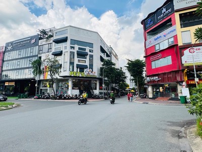 Mặt tiền kinh doanh sầm uất kdc kim sơn   quận 7   6 tầng hoàn công đủ 0