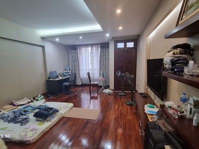 Bán nhà mặt phố thanh xuân, gần ngã tư sở kinh doanh sầm uất, 83m2 mặt tiền rộng chỉ 21.x tỷ 1