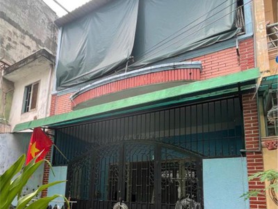 Giá tốt 6,2 tỷ - nhà rộng 5m x 12m, hẻm ô tô 6m thoáng mát cách nhà 100m có trường tiểu học và chợ 1