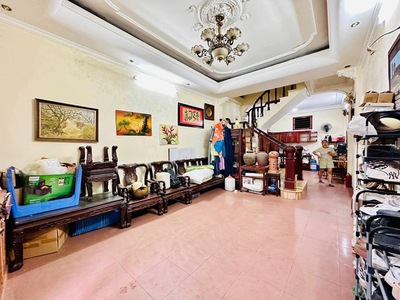 Nhà phân lô - ngõ thông   ô tô tránh - 50m ra phố dương quảng hàm   4 tầng   48m2   15,8 tỷ 2