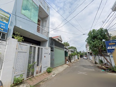 Cho thuê nhà nguyên căn gần quảng trường 0