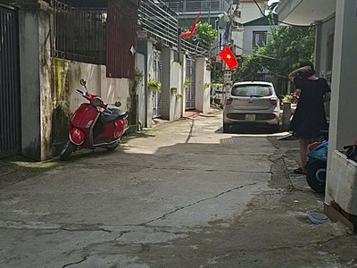 Bán đất 44m thạch bàn long biên   6,1 tỷ   gần aeon, chợ, trường học, ô tô 2