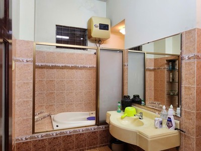 Bán nhà lũy bán bích - 85m2  4.5 x 18.5 m - 3 tấm  - hẻm xe tải 8m 3