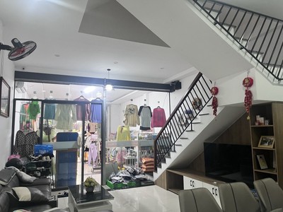 giá chỉ 5,75 tỷ - nhà 3 tầng đường bùi tấn diên   trục chính phước lý  2