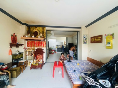 quận 8 sát quận 6   77m  ngang 5.1m   2 tầng đúc   sổ đẹp hoàn công   5.3 tỷ tl  3