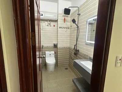 Bán nhà ngọc thụy 33m 5 tầng sát chân cầu long biên hơn 8 tỷ 4