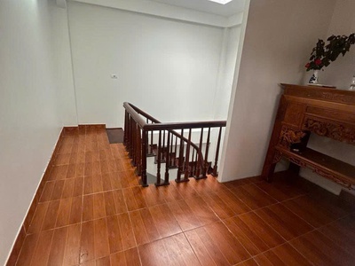 Bán nhà ngọc thụy 33m 5 tầng sát chân cầu long biên hơn 8 tỷ 3