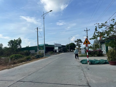Bán 14m x 30m đất thổ cư đinh công tráng, lagi giá ngộp 205tr/m ngang gần biển 0