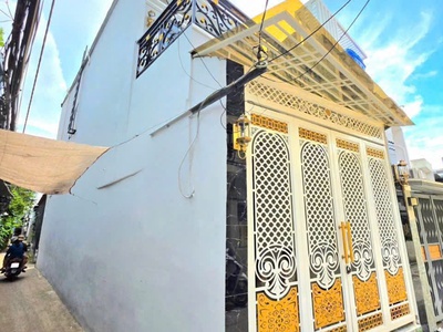 Nhà đẹp   1 lầu   4 tỷ 790   xe hơi  tới nhà   kế quận 7 3