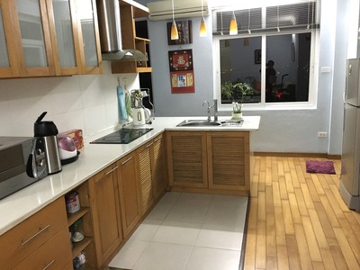 Cho thuê chung cư Số 6 Đội Nhân, 86m, 2 phòng ngủ, đủ đồ 0