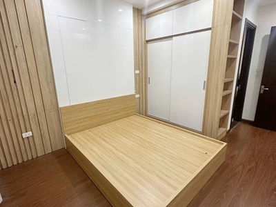Cho thuê chung cư 90 nguyễn tuân, 70m, 2 phòng ngủ, đủ đồ có slot oto 2