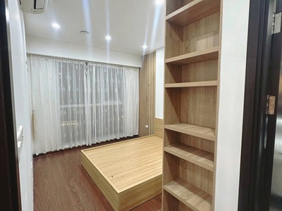 Cho thuê chung cư 90 nguyễn tuân, 70m, 2 phòng ngủ, đủ đồ có slot oto 3