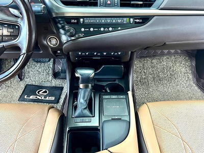 Bán Lexus ES250 sản xuất 2020, xe cực đẹp , giá tốt. 10