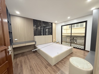 Bán siêu phẩm long lanh nhà 6 tầng thang máy ô tô đường hoàng mai 2