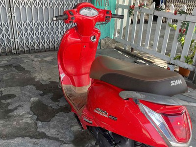 Bán Xe Attila Đỏ Đời 2011    Giá : 2tr8 1
