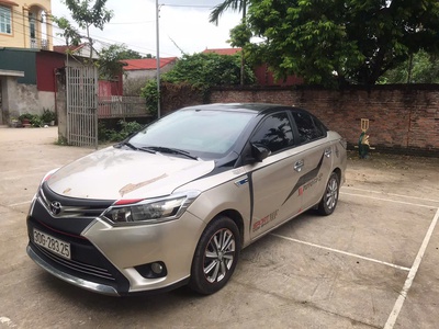 Chính chủ bán xe Toyota vios E 2017 số sàn 3