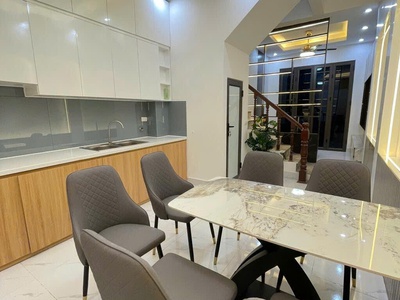 Chủ nhà chuyển vào Nam cần bán gấp ĐÀO TẤN chỉ hơn 6 đồng   32M  x 4 TẦNG   thoáng sáng - Ngõ thông 2