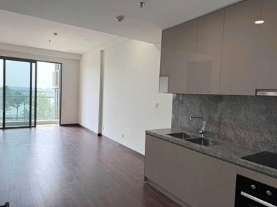 Hot     sở hữu ngay căn hộ cao cấp đẹp - giá tốt- vị trí đắc địa  view hồ, tòa h3 2