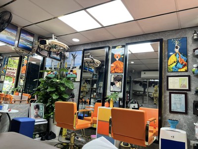 Vì chuyển nơi sinh sống mình muốn sang nhượng toàn bộ cửa hàng tóc tại ct5, đn2, đường trần hữu dực 0