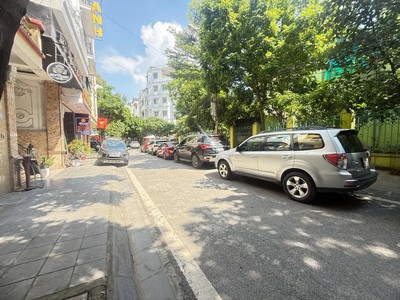 Bán nhà phố cổ linh 90m2, 4t, mt5m, vỉa hè ô tô tránh, kinh doanh dòng tiền 26.x tỷ 0