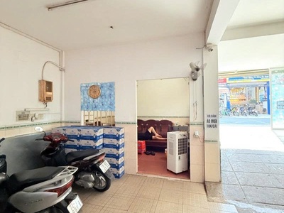 Bán nhà mặt tiền tên lửa - gần tỉnh lộ 10,  dt: 11,8x15,5m,4 tầng - 14pn, 22,5 tỷ, 1