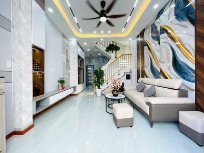Nhà gần công viên làng hoa hẻm cụt an ninh đường trước nhà 4m 2